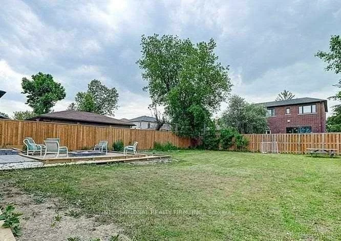 8, Farrell, Willowdale West, Toronto