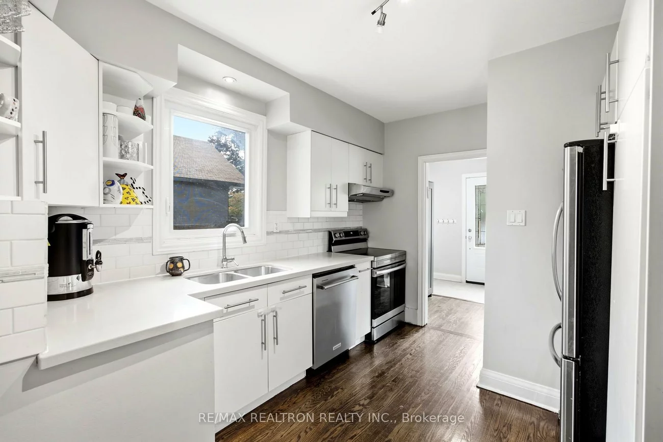 149, Fairholme, Englemount-Lawrence, Toronto