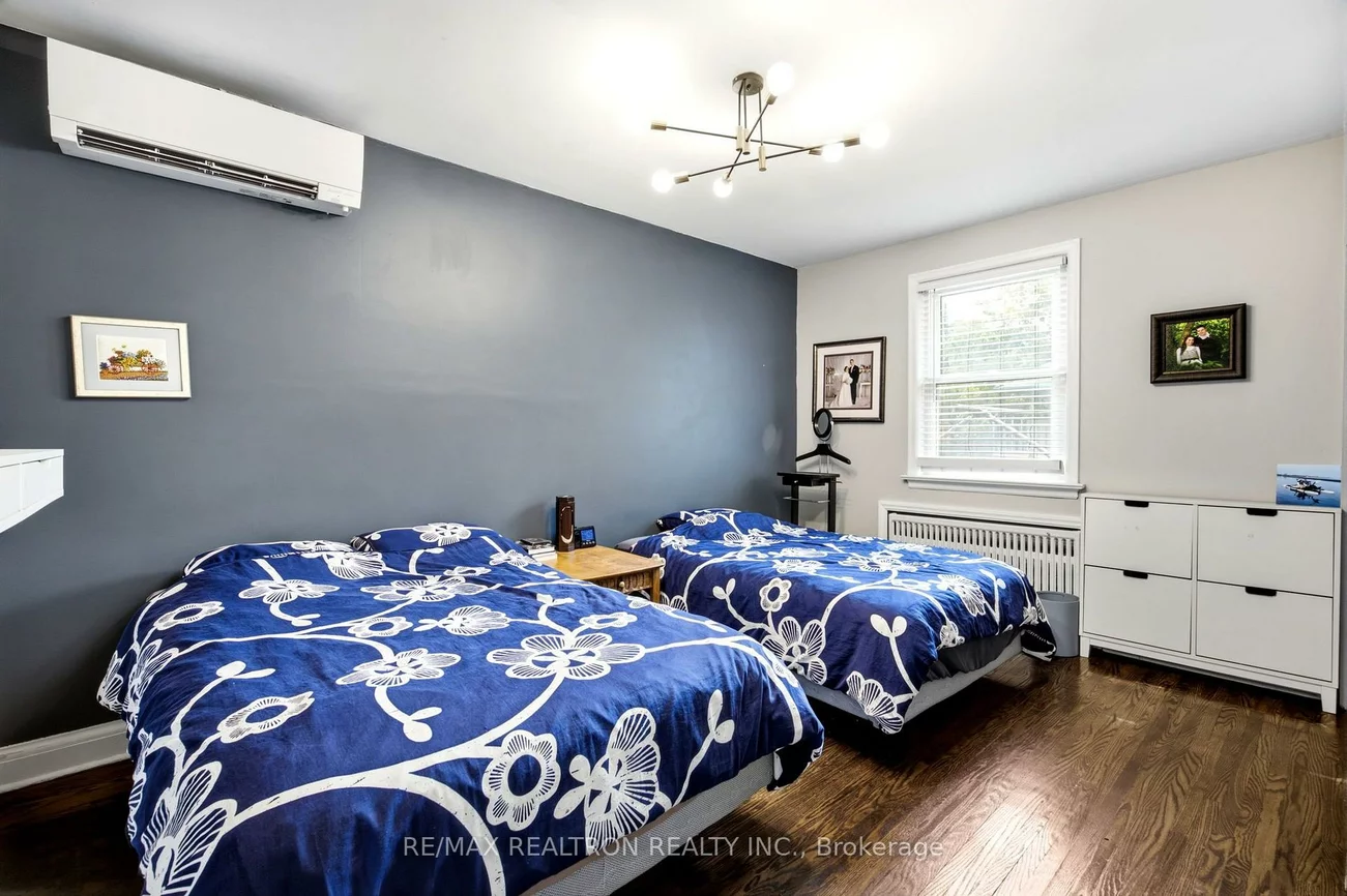 149, Fairholme, Englemount-Lawrence, Toronto