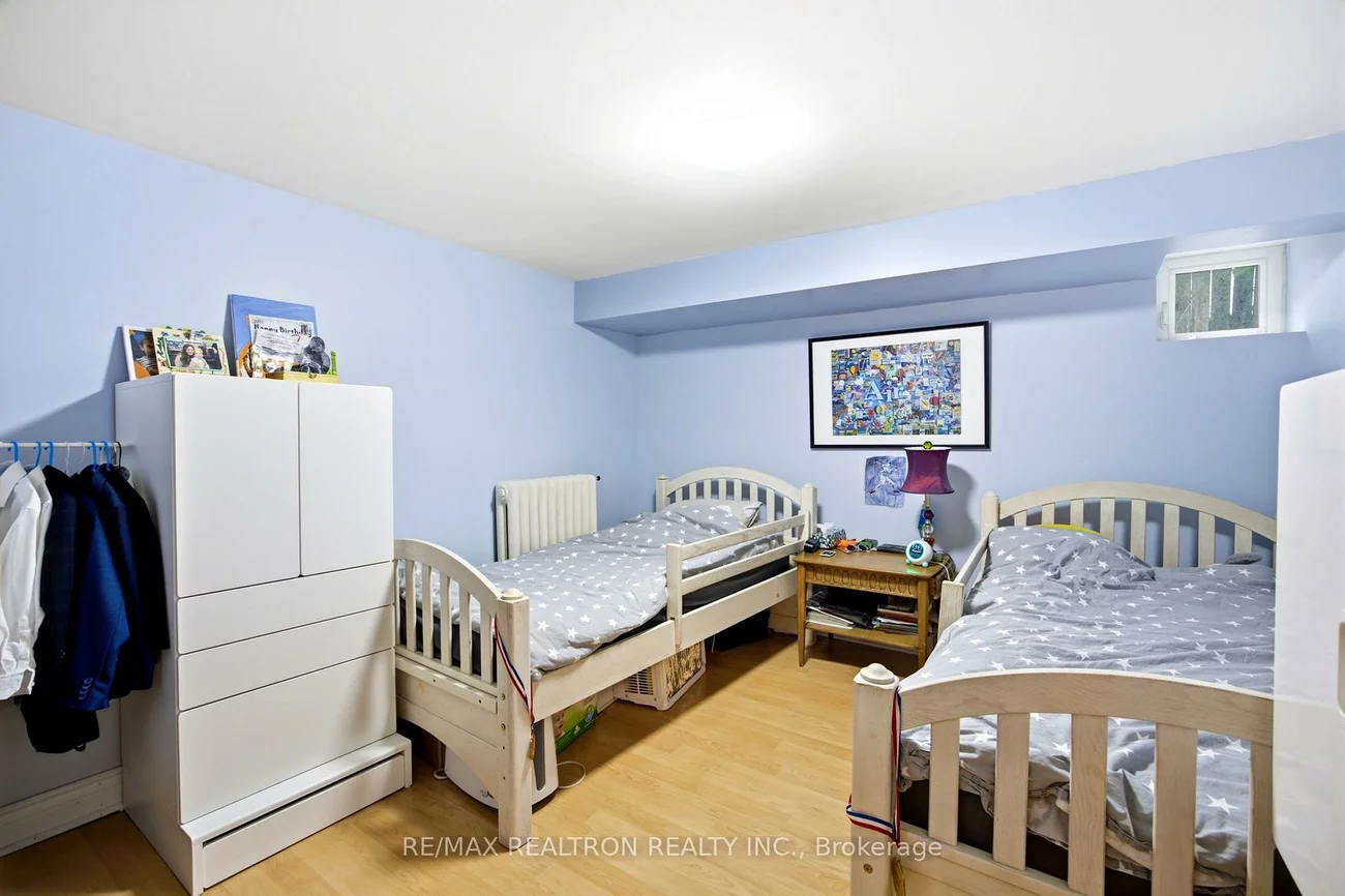 149, Fairholme, Englemount-Lawrence, Toronto