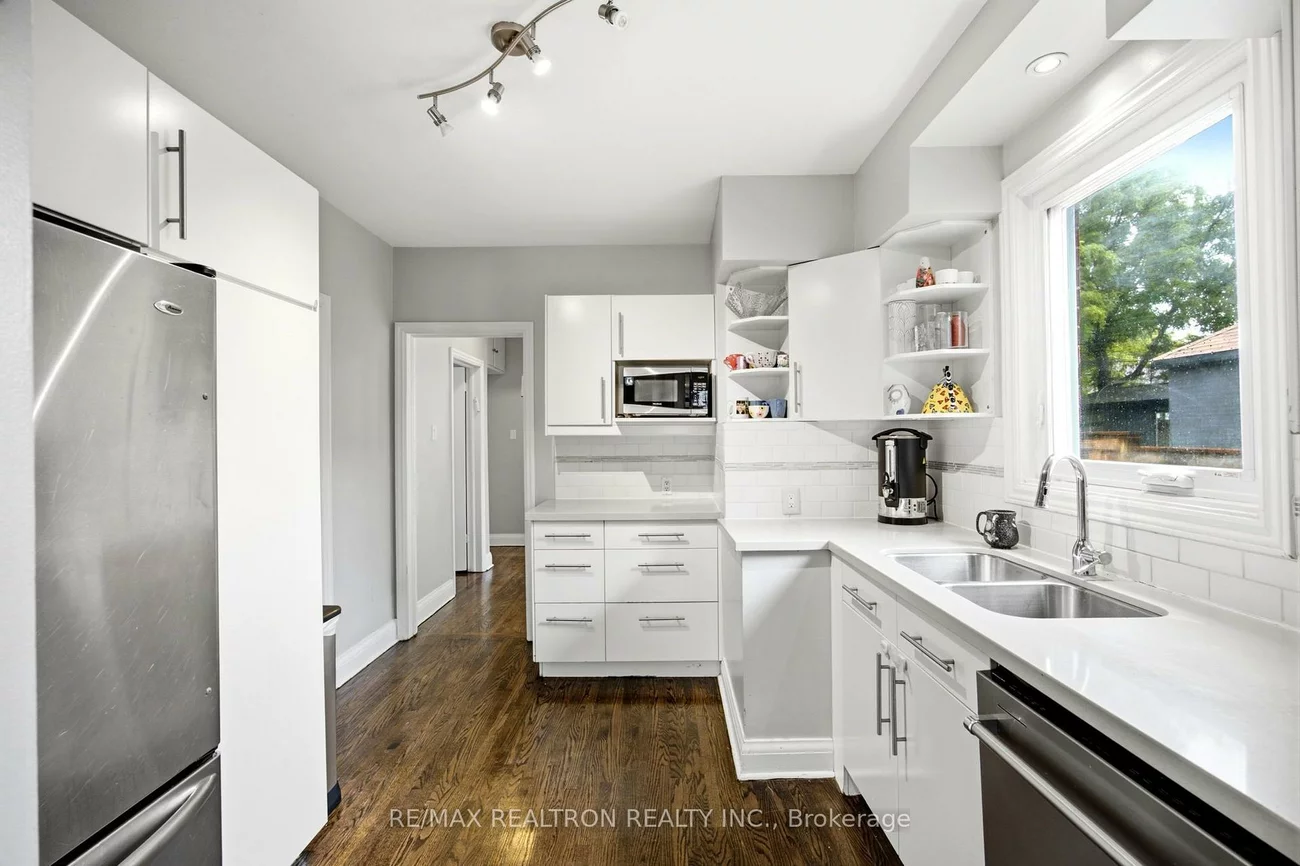 149, Fairholme, Englemount-Lawrence, Toronto