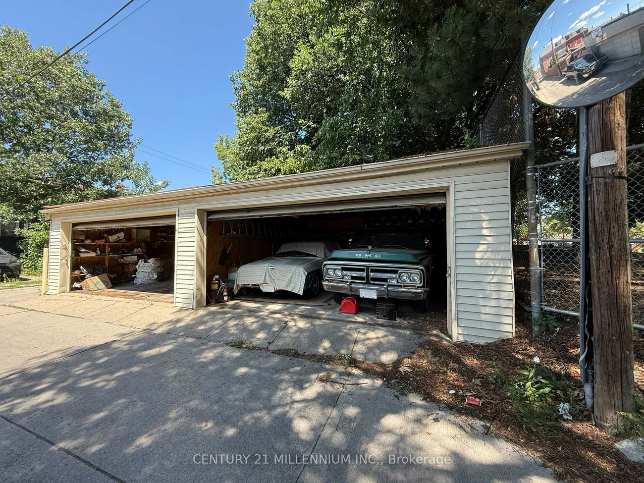 275R, Lansdowne, Little Portugal, Toronto