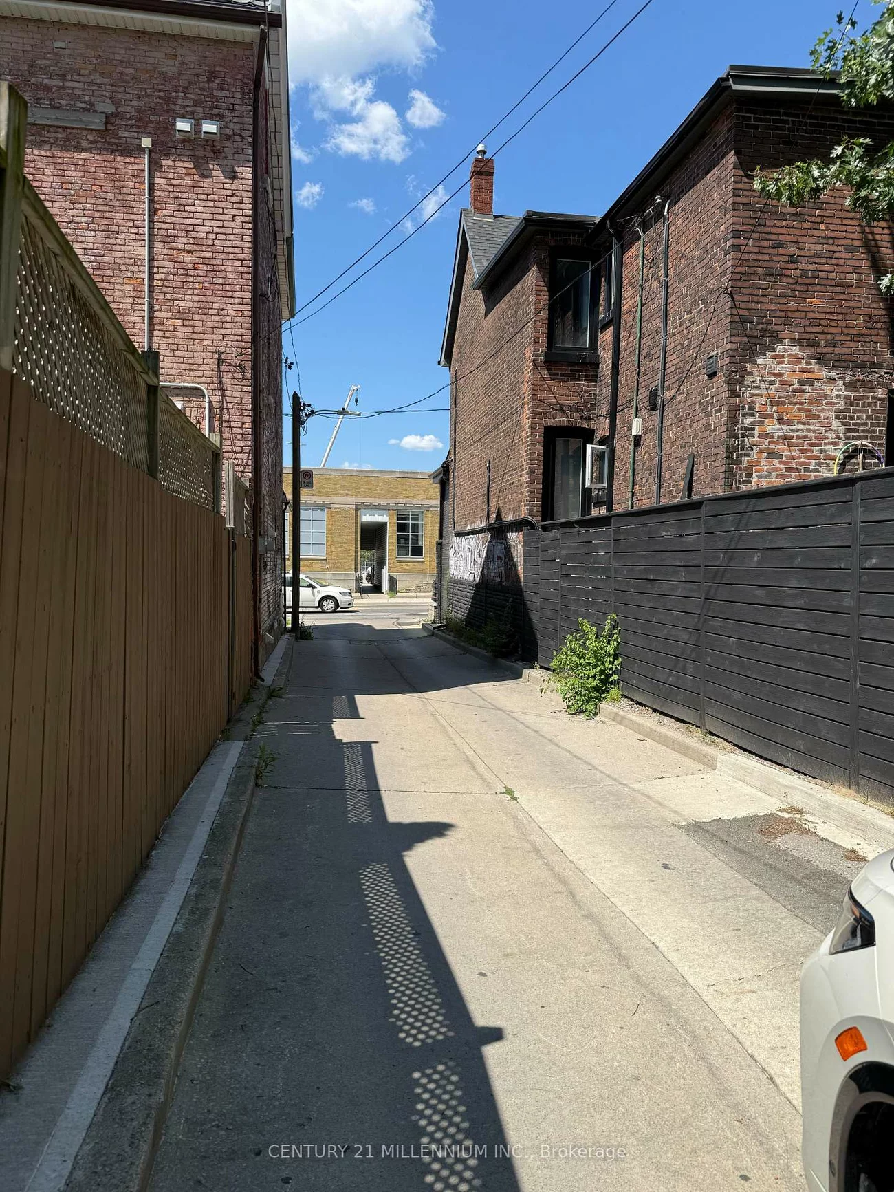 275R, Lansdowne, Little Portugal, Toronto