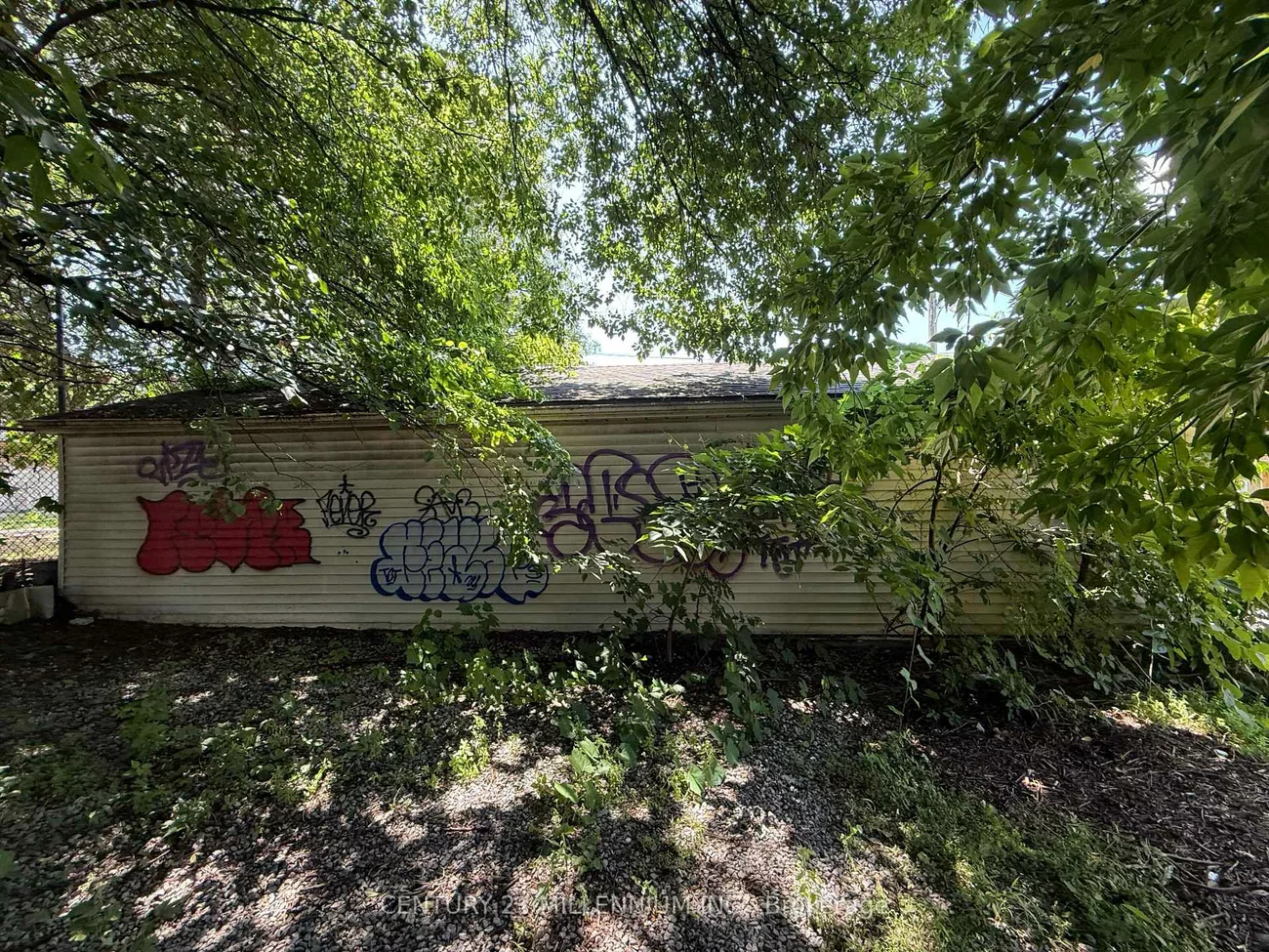 275R, Lansdowne, Little Portugal, Toronto