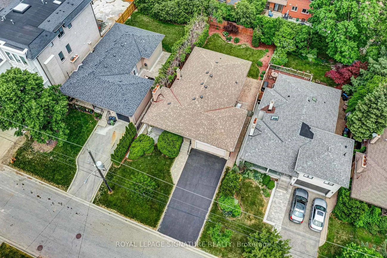 43, Viamede, Bayview Village, Toronto