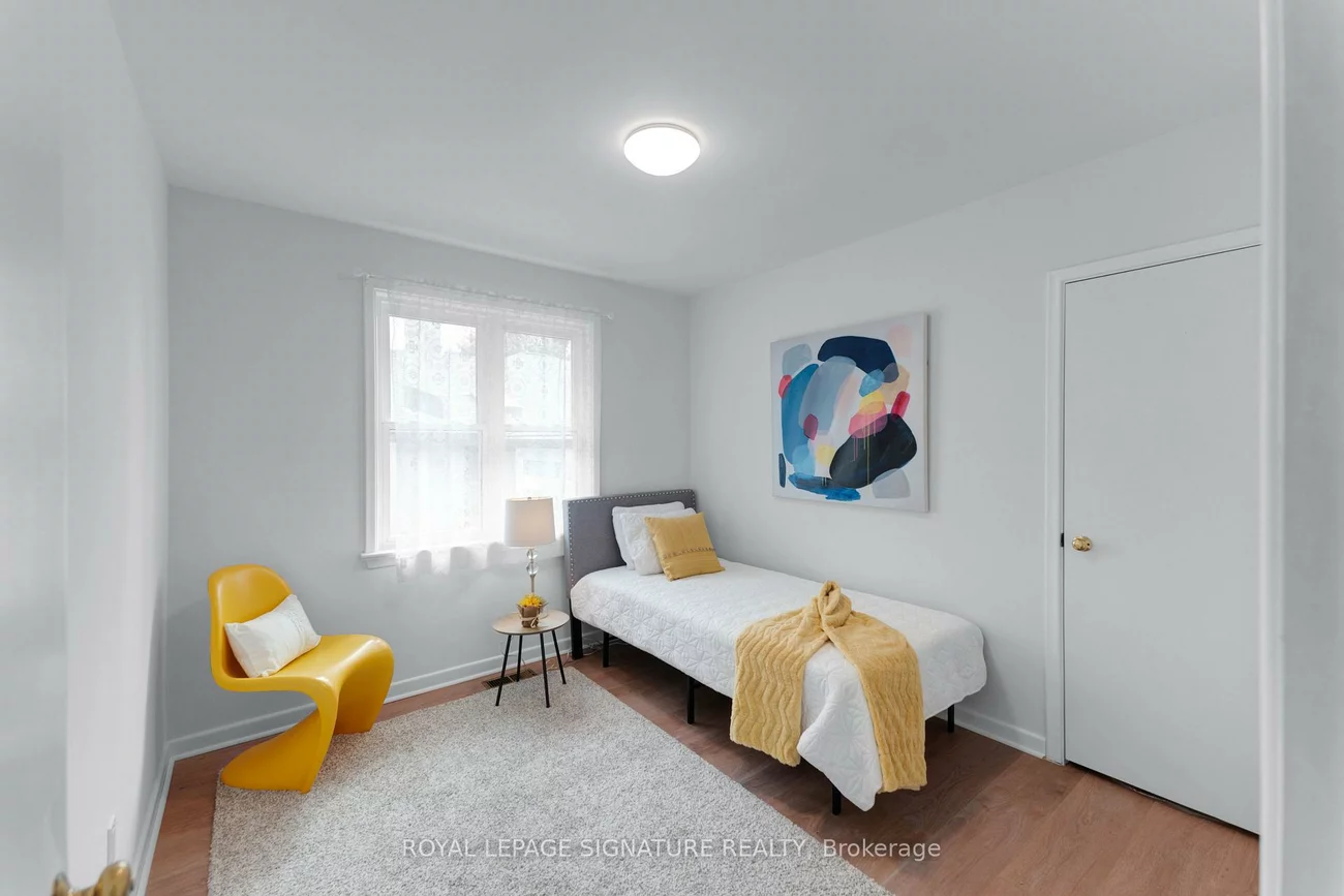43, Viamede, Bayview Village, Toronto