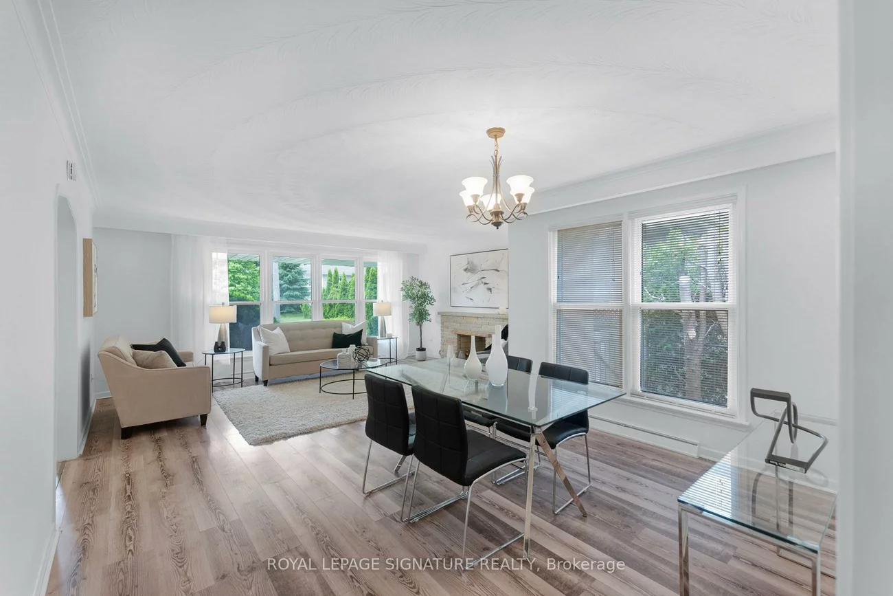 43, Viamede, Bayview Village, Toronto