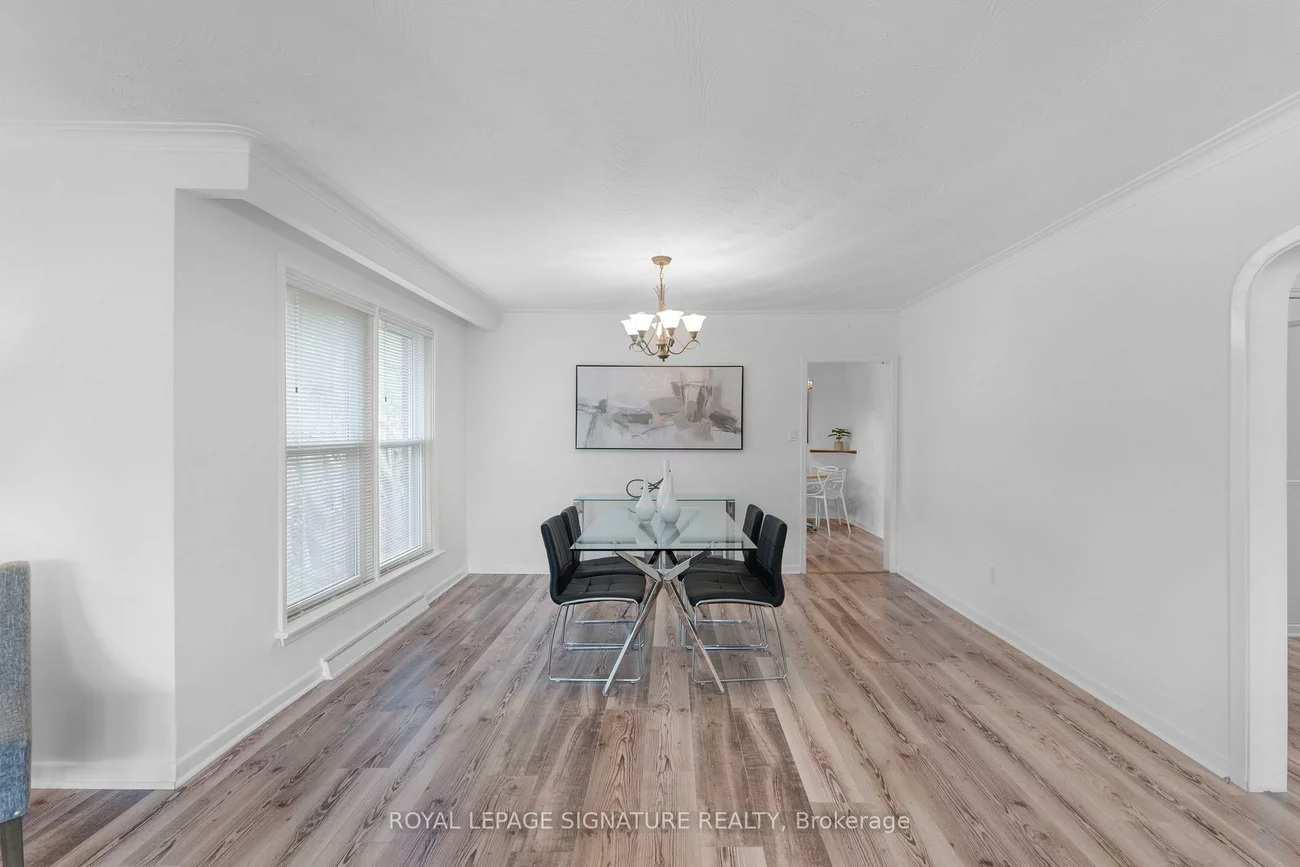 43, Viamede, Bayview Village, Toronto