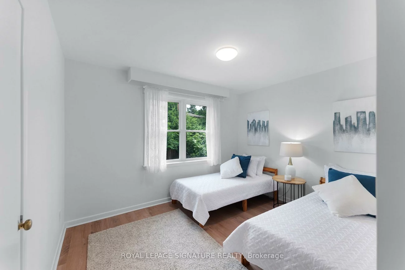 43, Viamede, Bayview Village, Toronto