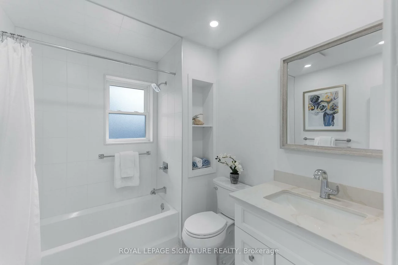 43, Viamede, Bayview Village, Toronto
