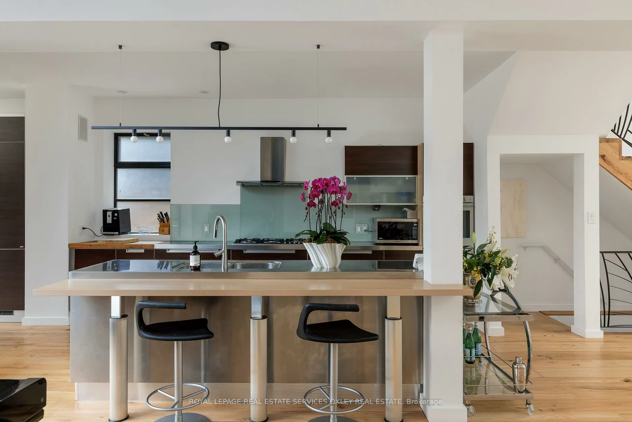 28, Roxborough, Annex, Toronto