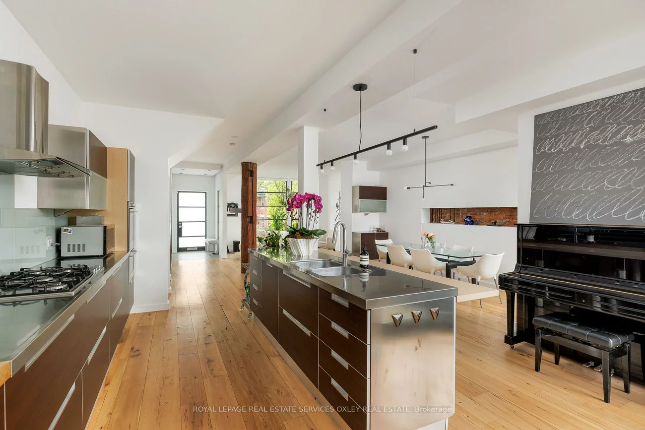28, Roxborough, Annex, Toronto