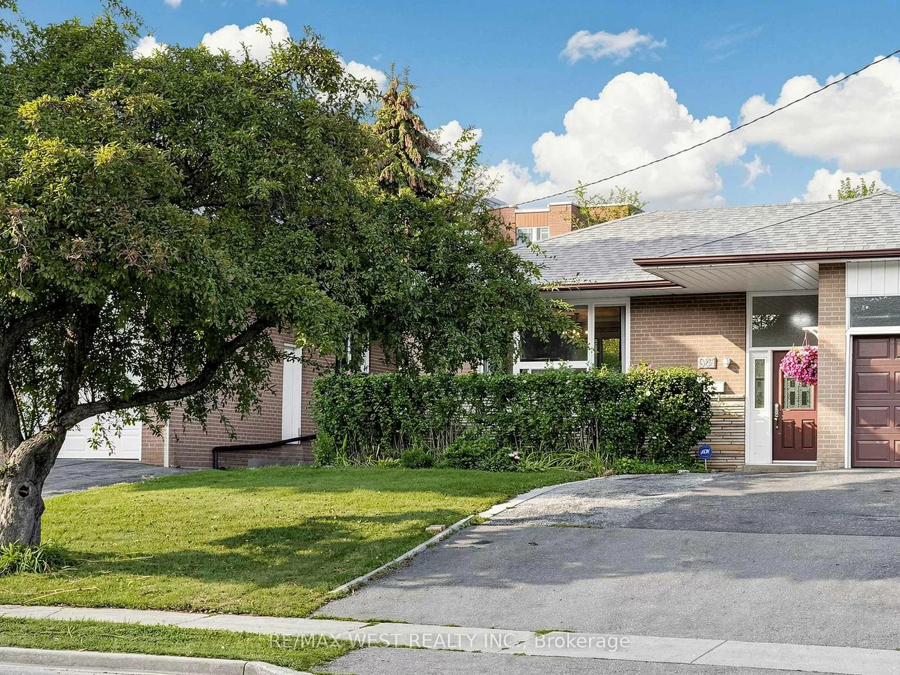 941, Willowdale, Newtonbrook East, Toronto
