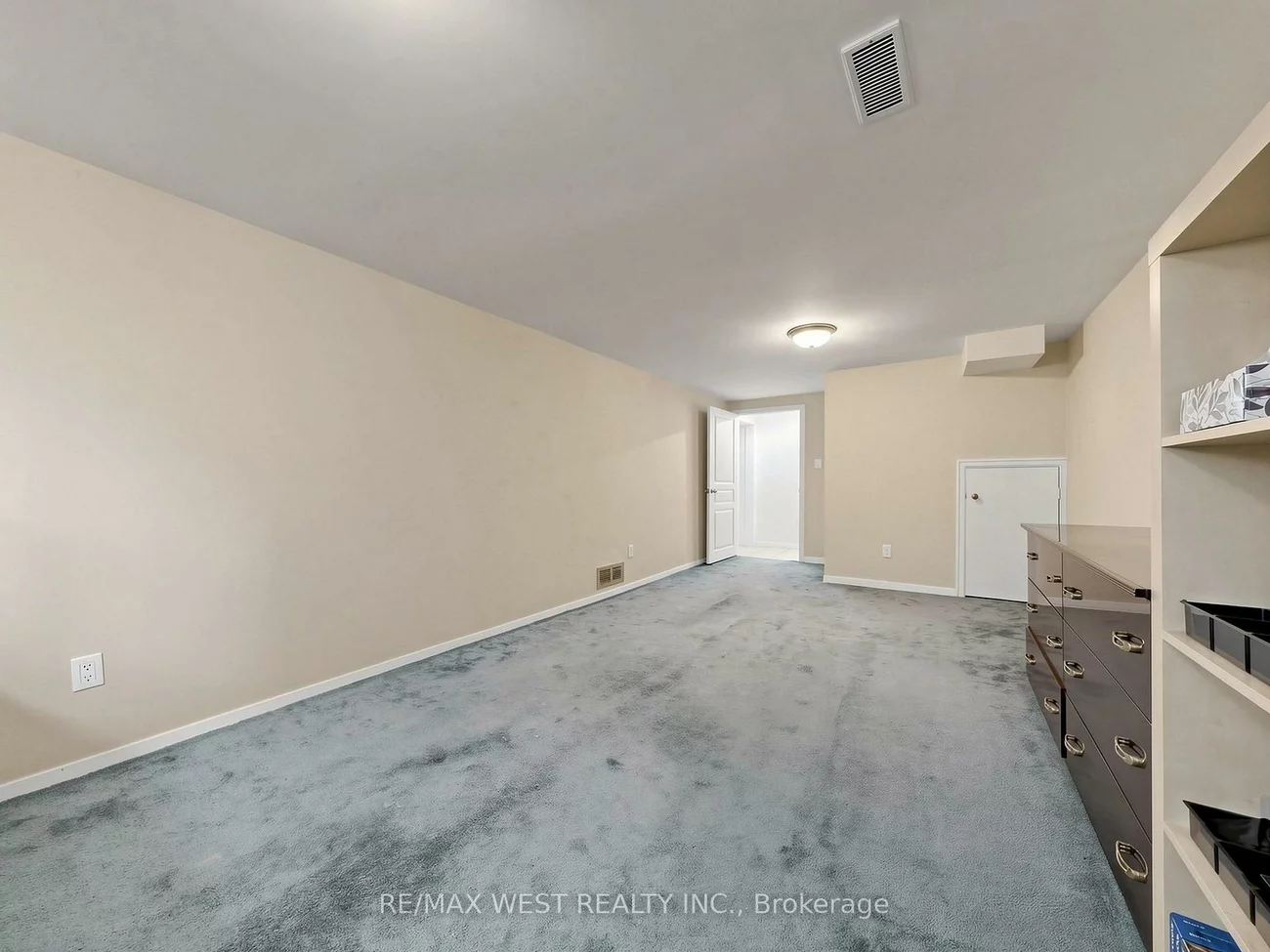 941, Willowdale, Newtonbrook East, Toronto
