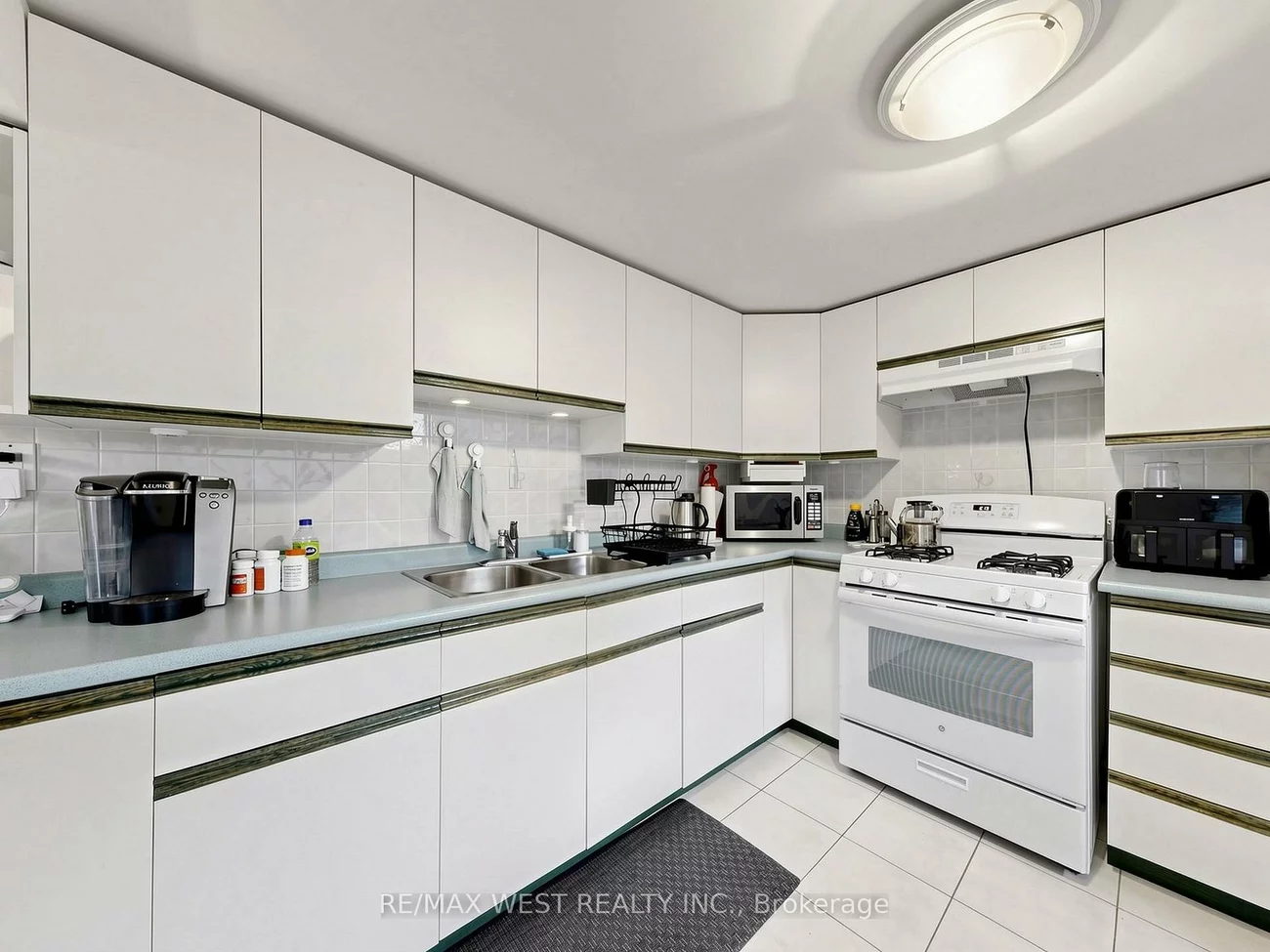 941, Willowdale, Newtonbrook East, Toronto