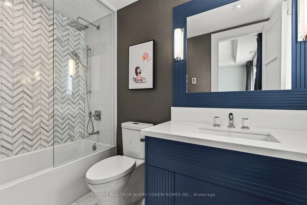 154, Yonge, Bedford Park-Nortown, Toronto