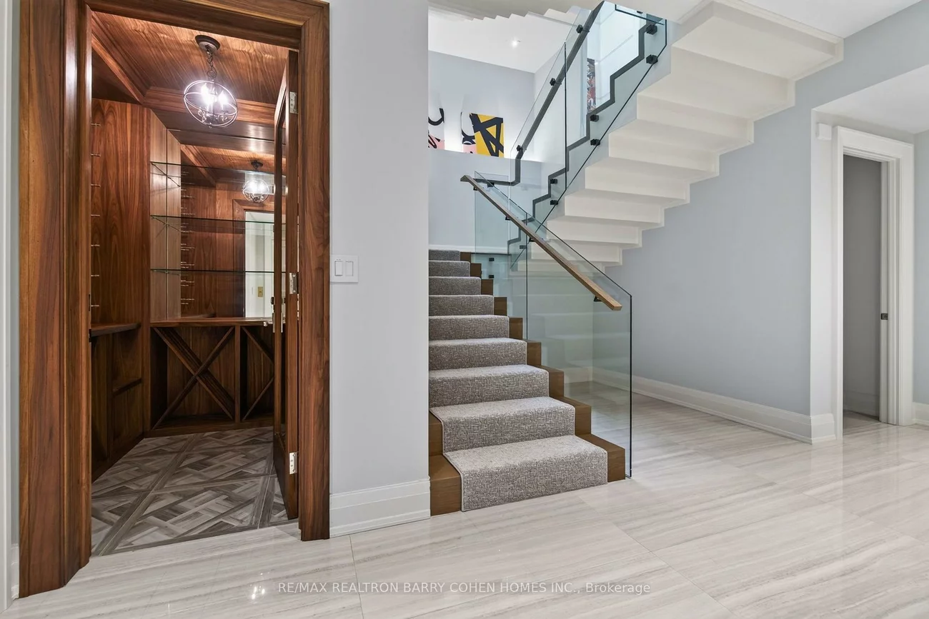 154, Yonge, Bedford Park-Nortown, Toronto