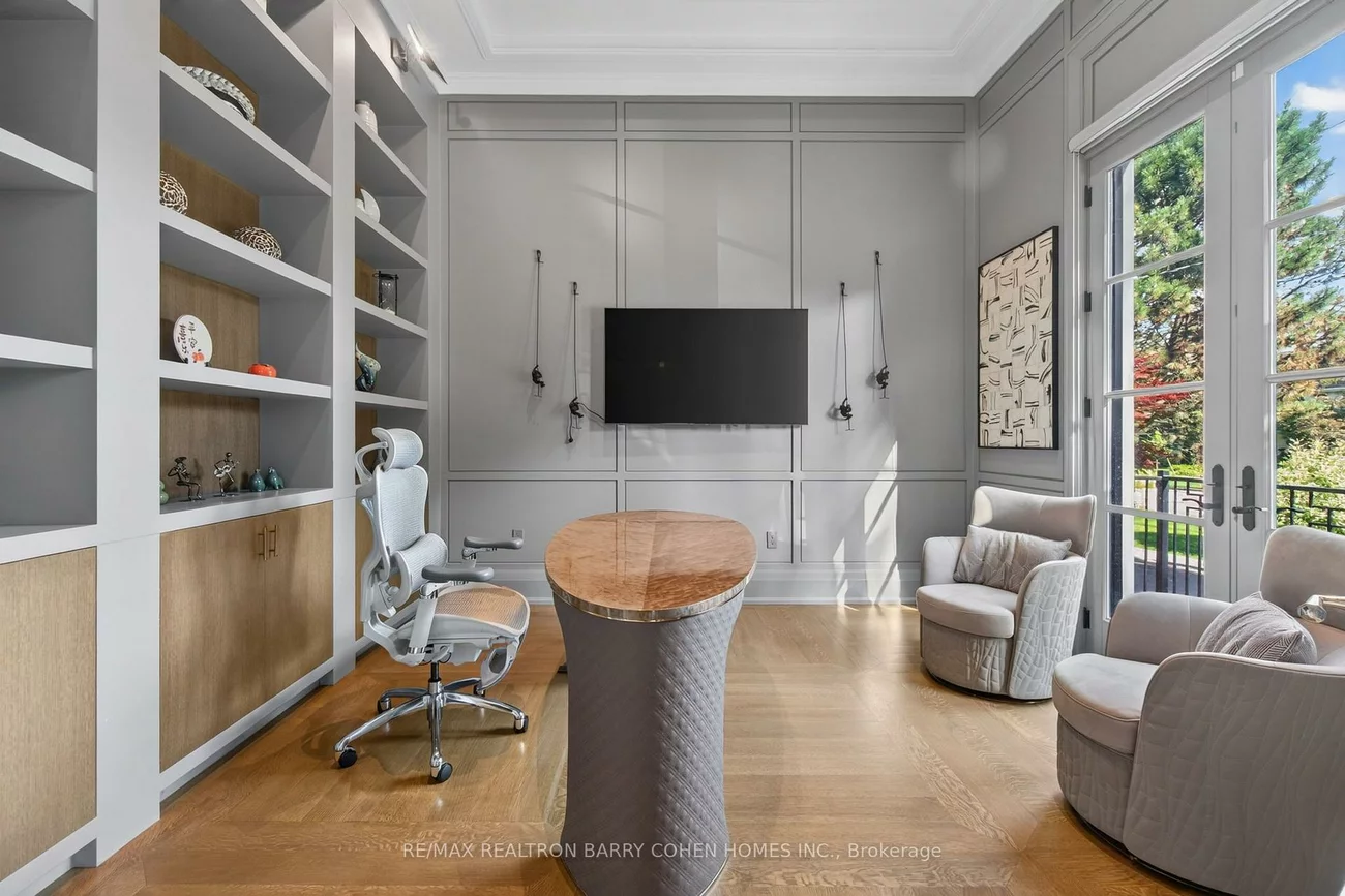 154, Yonge, Bedford Park-Nortown, Toronto