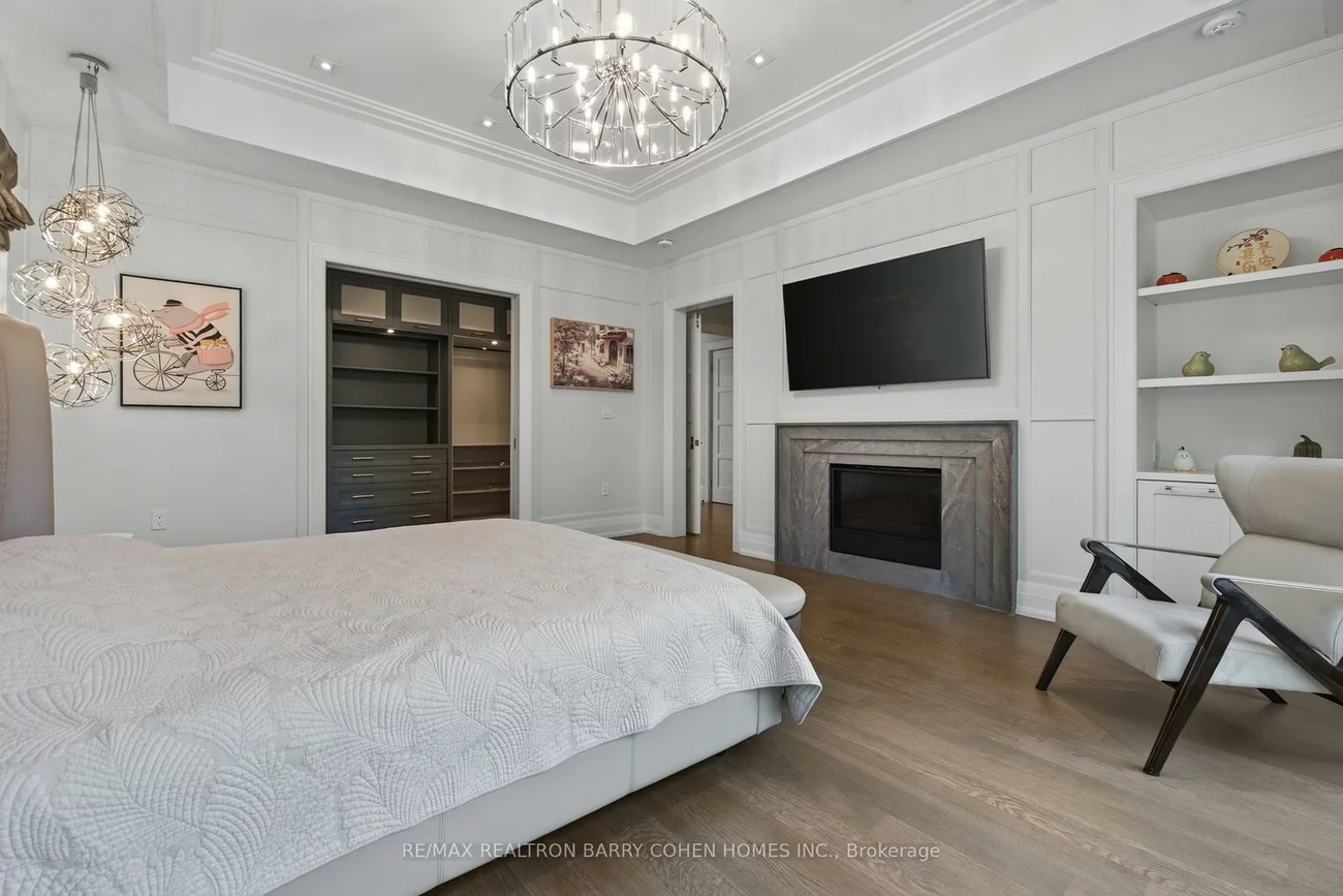 154, Yonge, Bedford Park-Nortown, Toronto