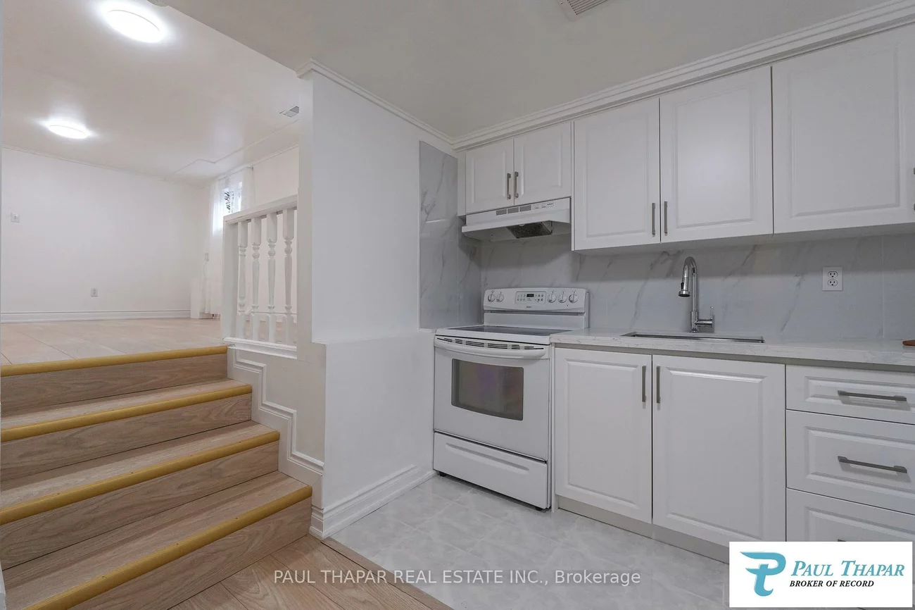 60, Seneca Hill, Don Valley Village, Toronto