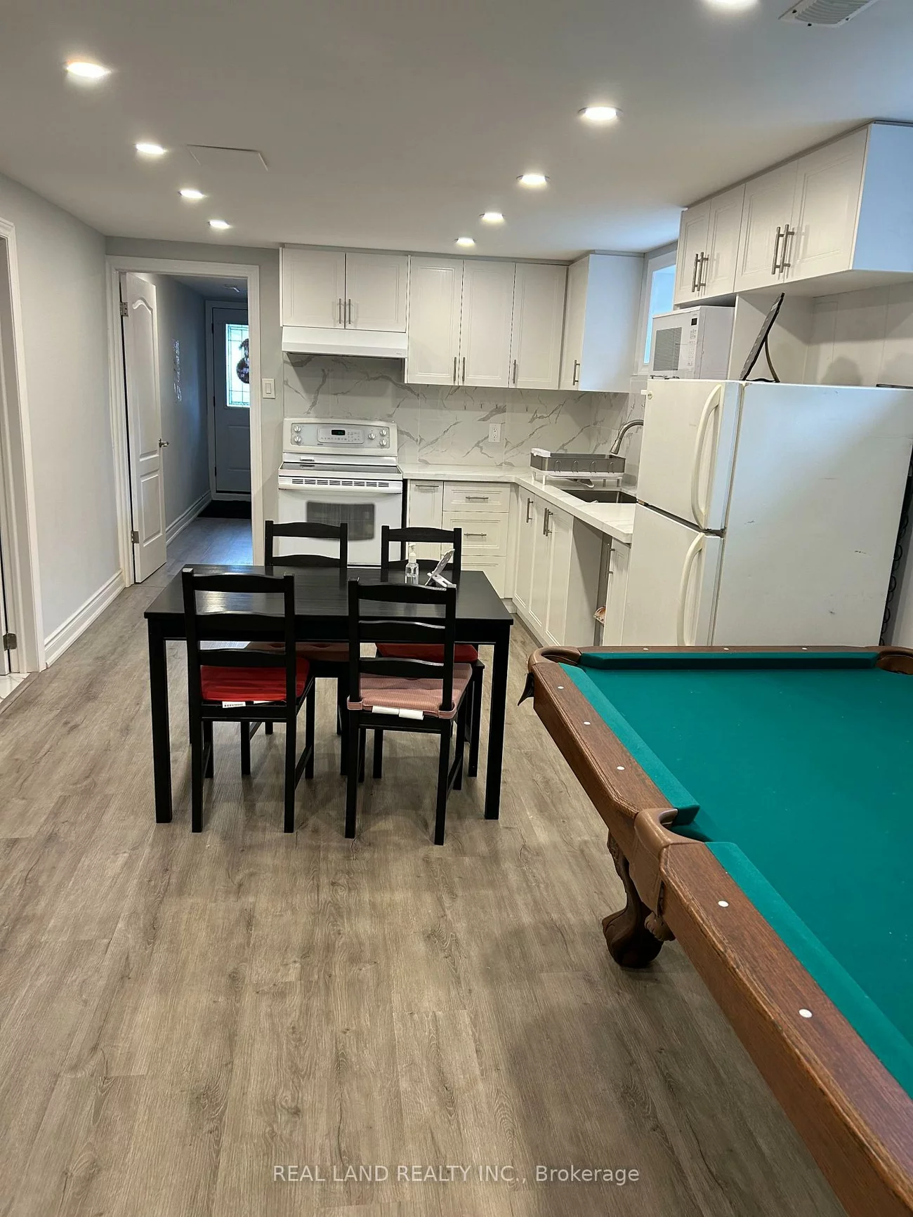 37, Pawnee, Pleasant View, Toronto