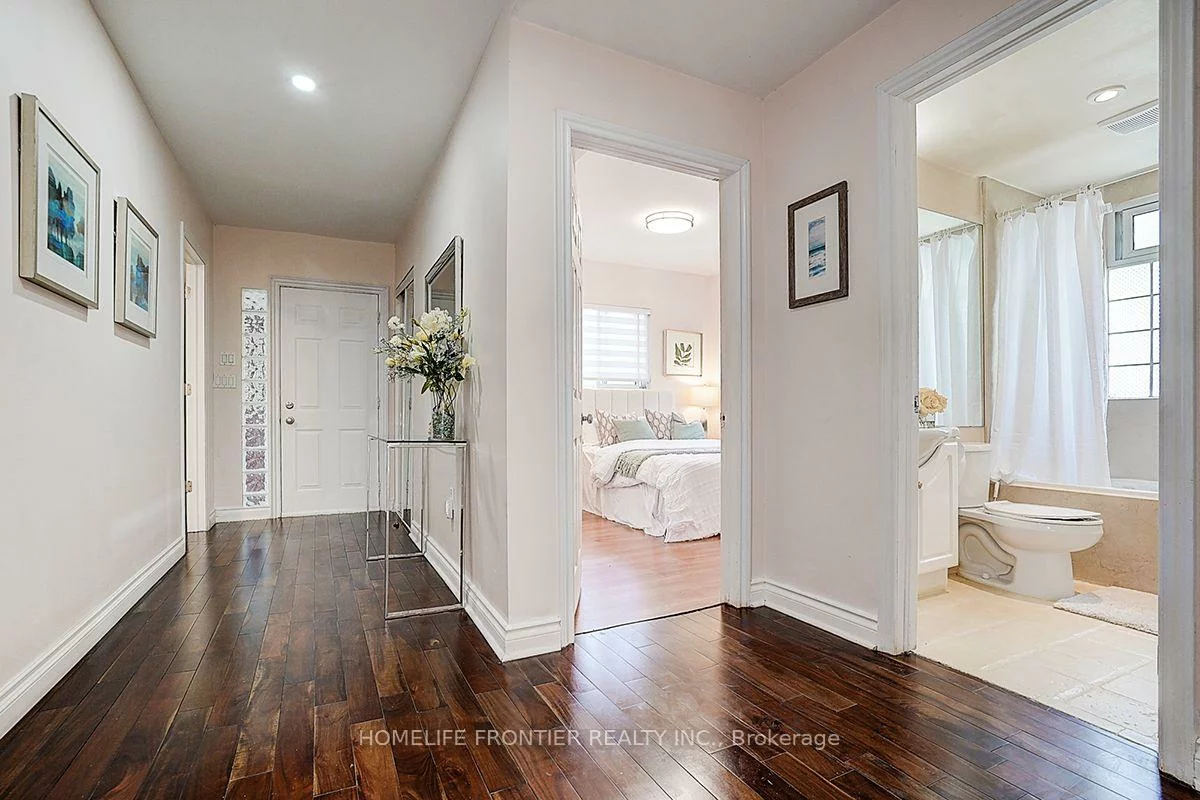 99, Harlandale, Lansing-Westgate, Toronto