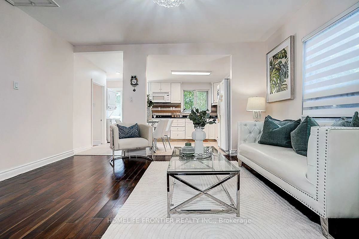 99, Harlandale, Lansing-Westgate, Toronto