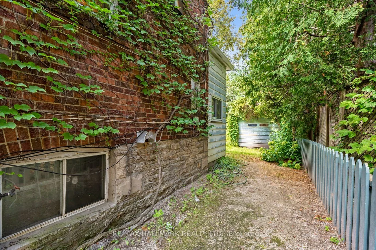 48, Chatsworth, Lawrence Park South, Toronto