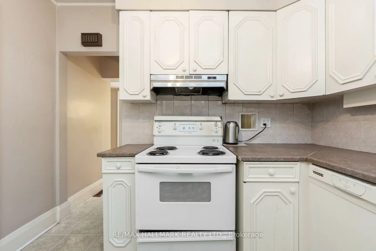 48, Chatsworth, Lawrence Park South, Toronto