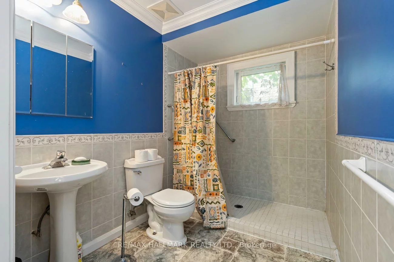 48, Chatsworth, Lawrence Park South, Toronto