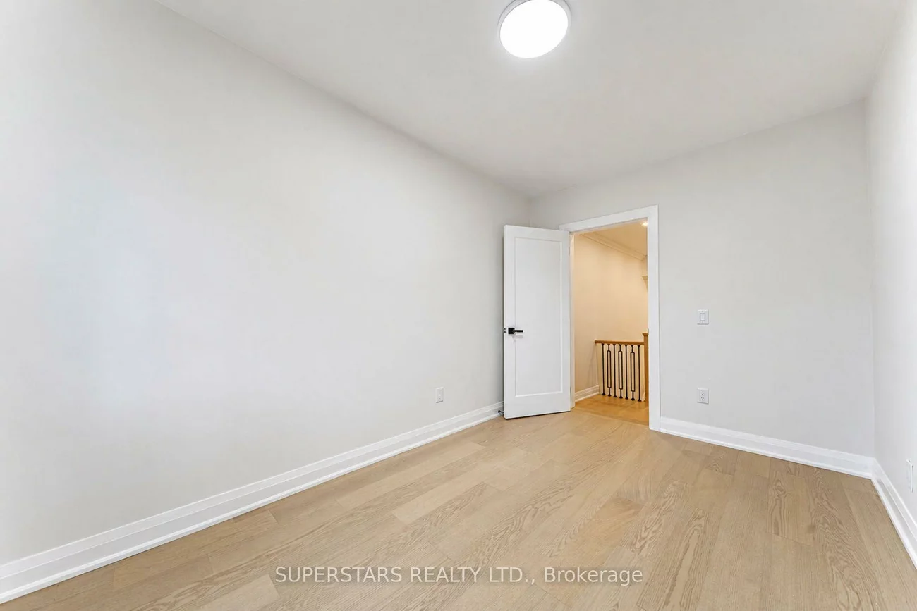 105, Bellwoods, Trinity-Bellwoods, Toronto