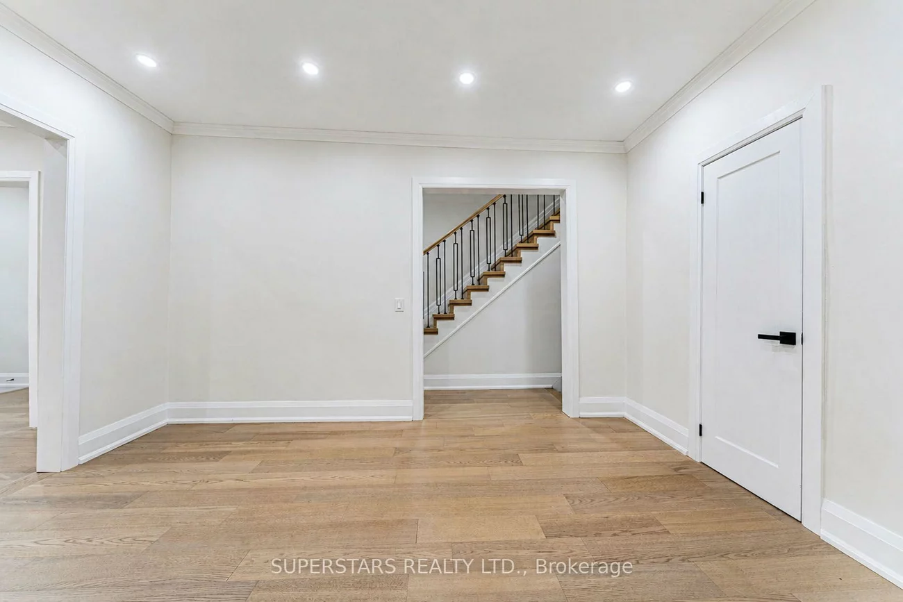 105, Bellwoods, Trinity-Bellwoods, Toronto
