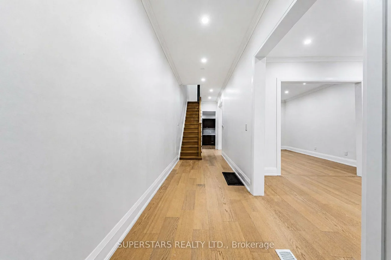 105, Bellwoods, Trinity-Bellwoods, Toronto