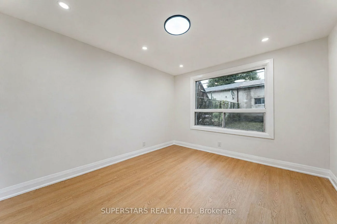 105, Bellwoods, Trinity-Bellwoods, Toronto