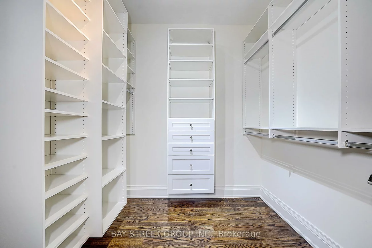28, Carnwath, St. Andrew-Windfields, Toronto
