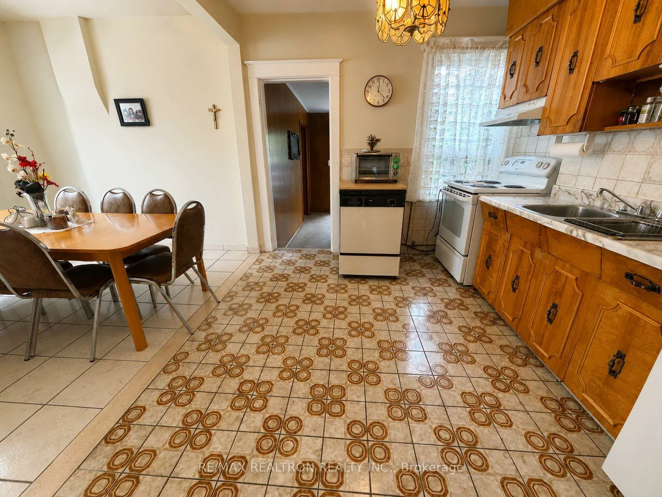 442, Northcliffe, Oakwood Village, Toronto