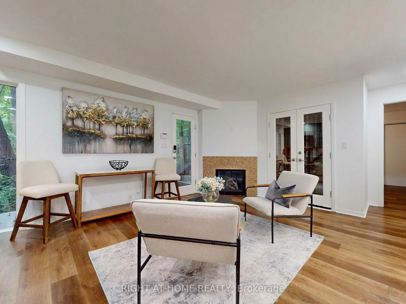 386, Rosewell, Lawrence Park South, Toronto