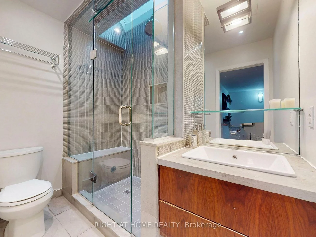 386, Rosewell, Lawrence Park South, Toronto