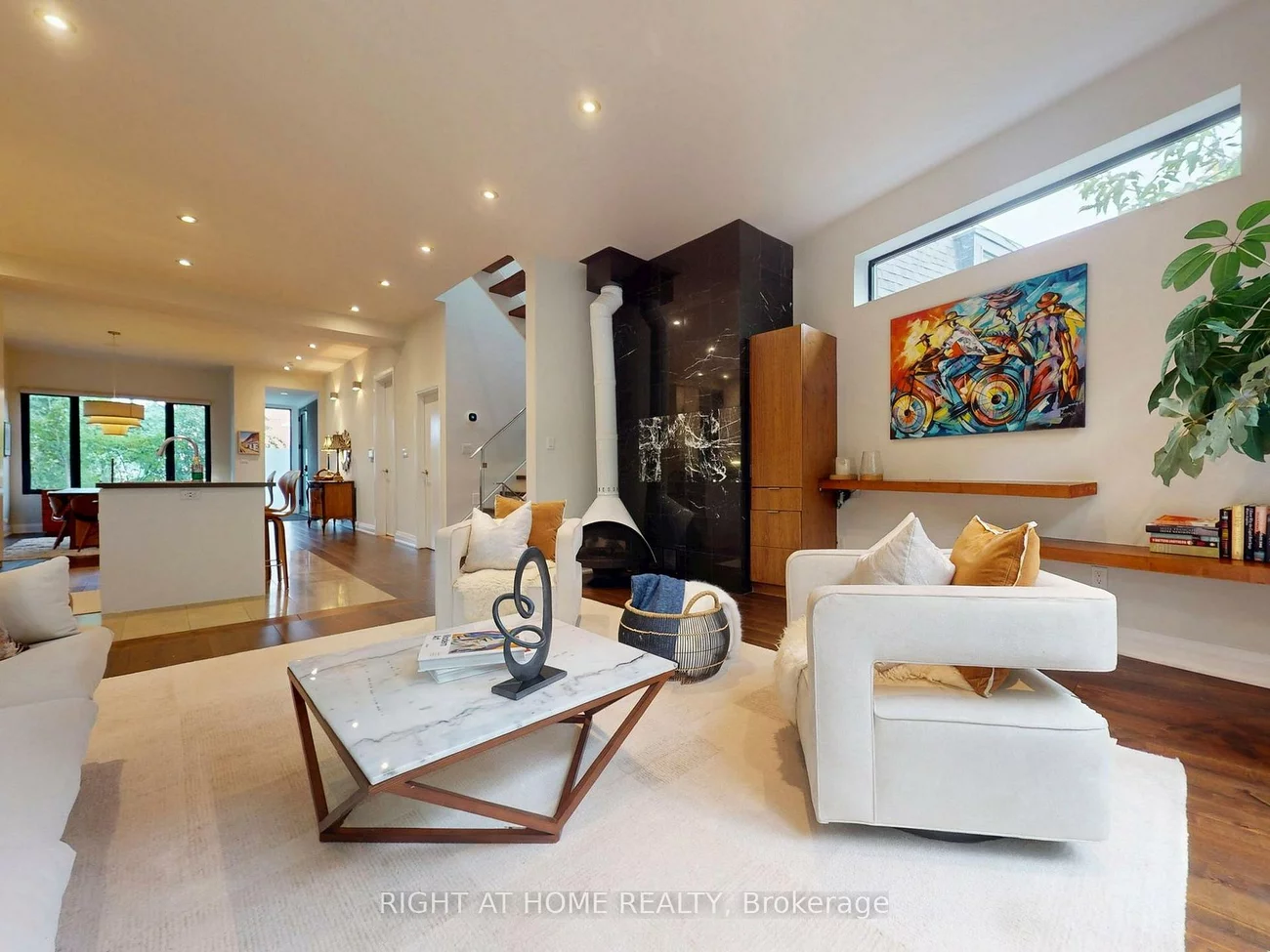386, Rosewell, Lawrence Park South, Toronto