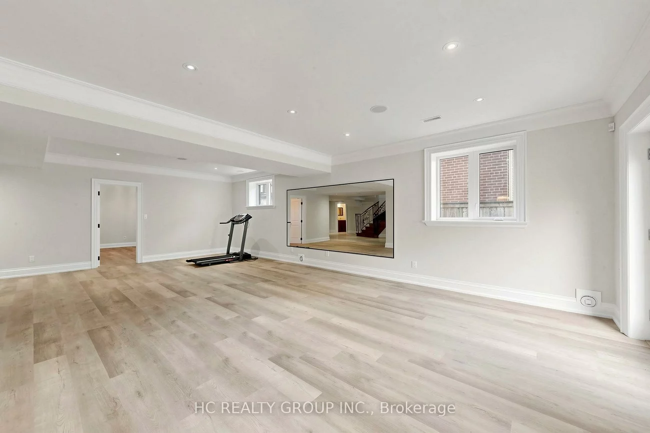 19, Michigan, Newtonbrook East, Toronto