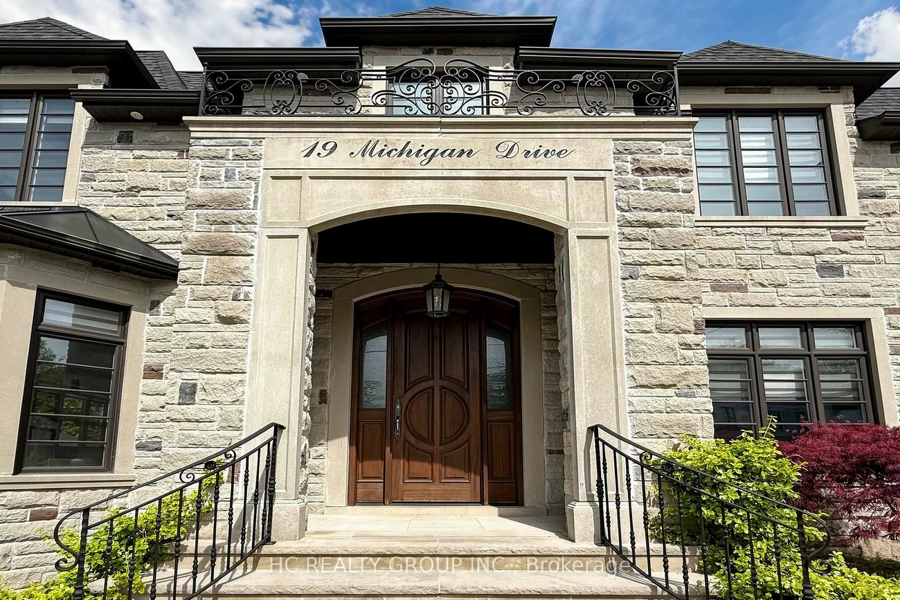 19, Michigan, Newtonbrook East, Toronto