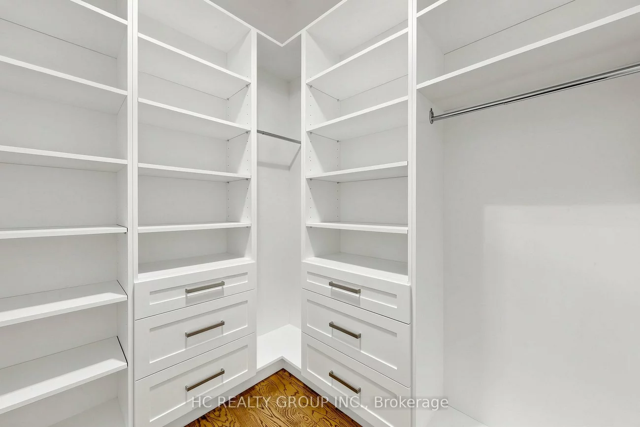 19, Michigan, Newtonbrook East, Toronto