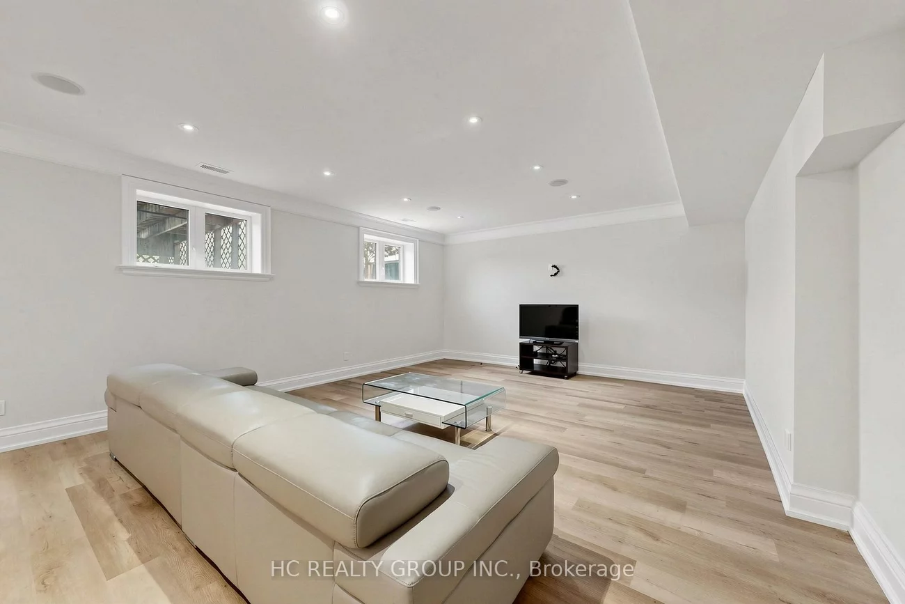 19, Michigan, Newtonbrook East, Toronto