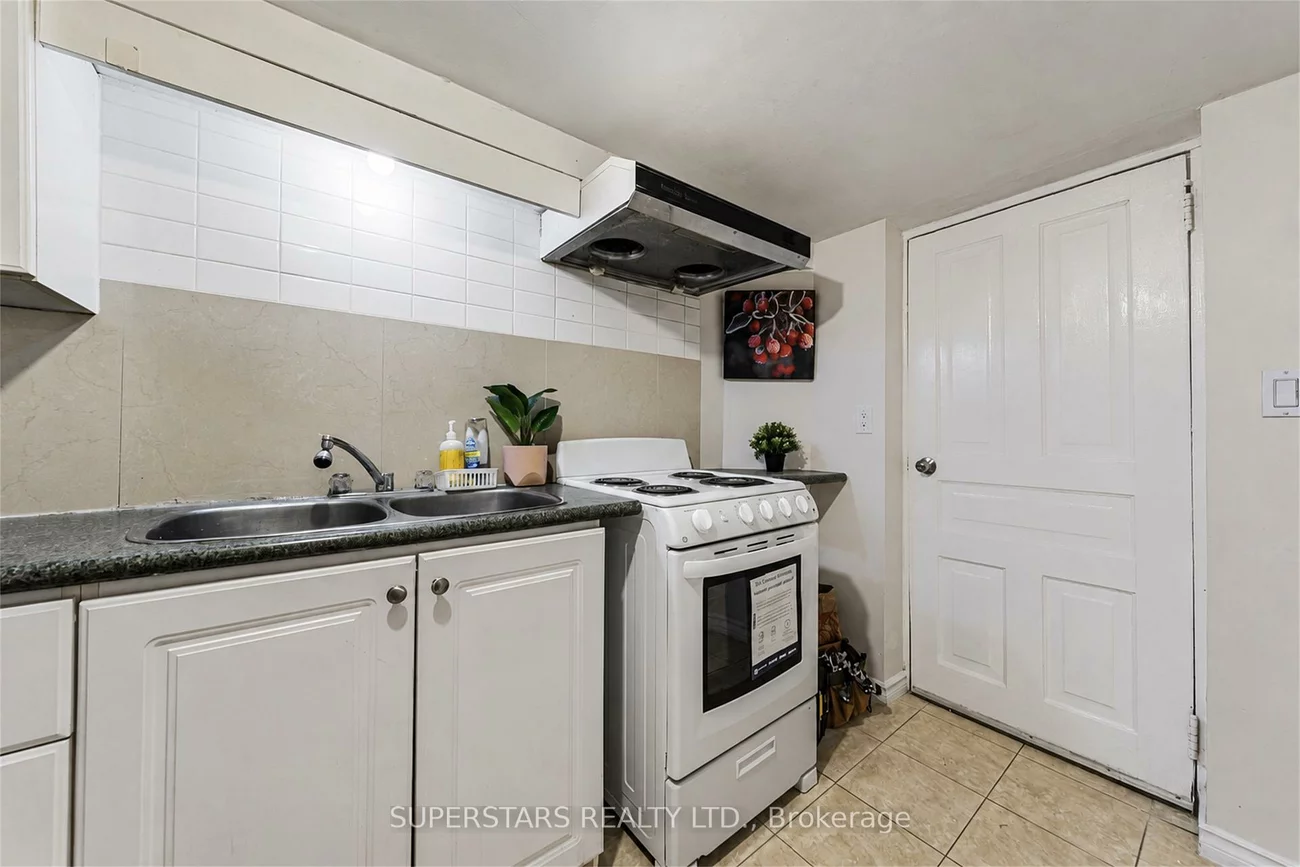 235, Oakwood, Oakwood Village, Toronto