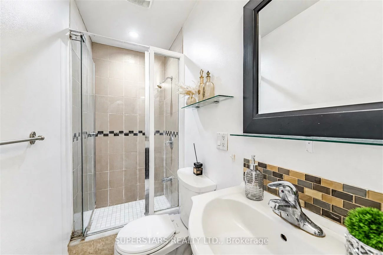 235, Oakwood, Oakwood Village, Toronto