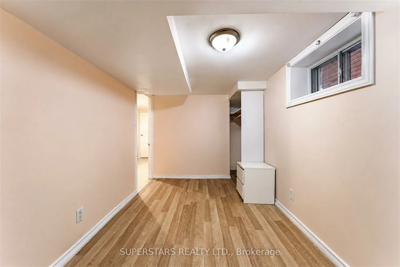 235, Oakwood, Oakwood Village, Toronto