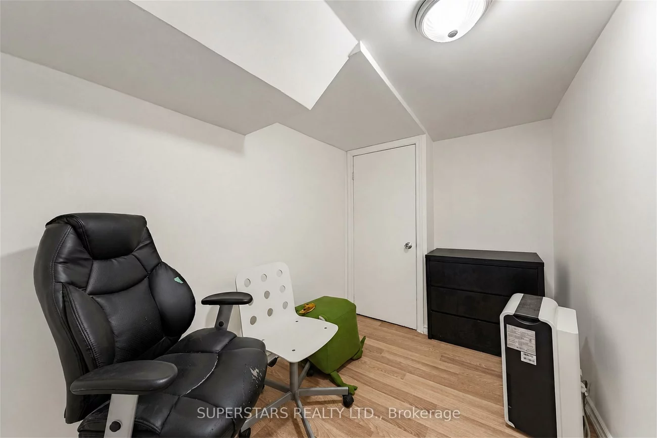 235, Oakwood, Oakwood Village, Toronto