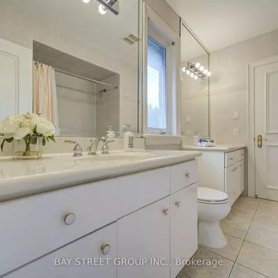58, Bowan, Bayview Woods-Steeles, Toronto