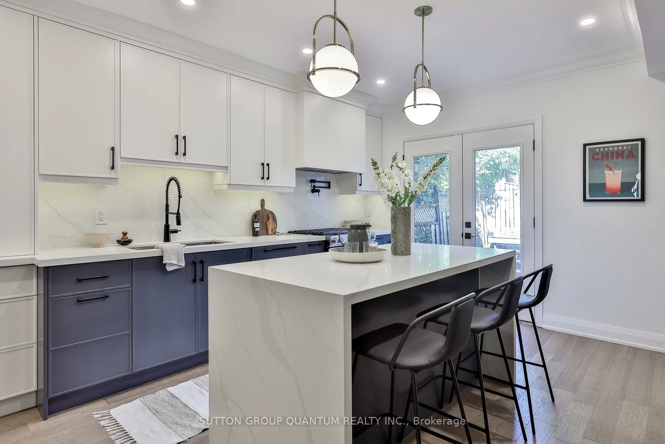 110, Castlefield, Yonge-Eglinton, Toronto