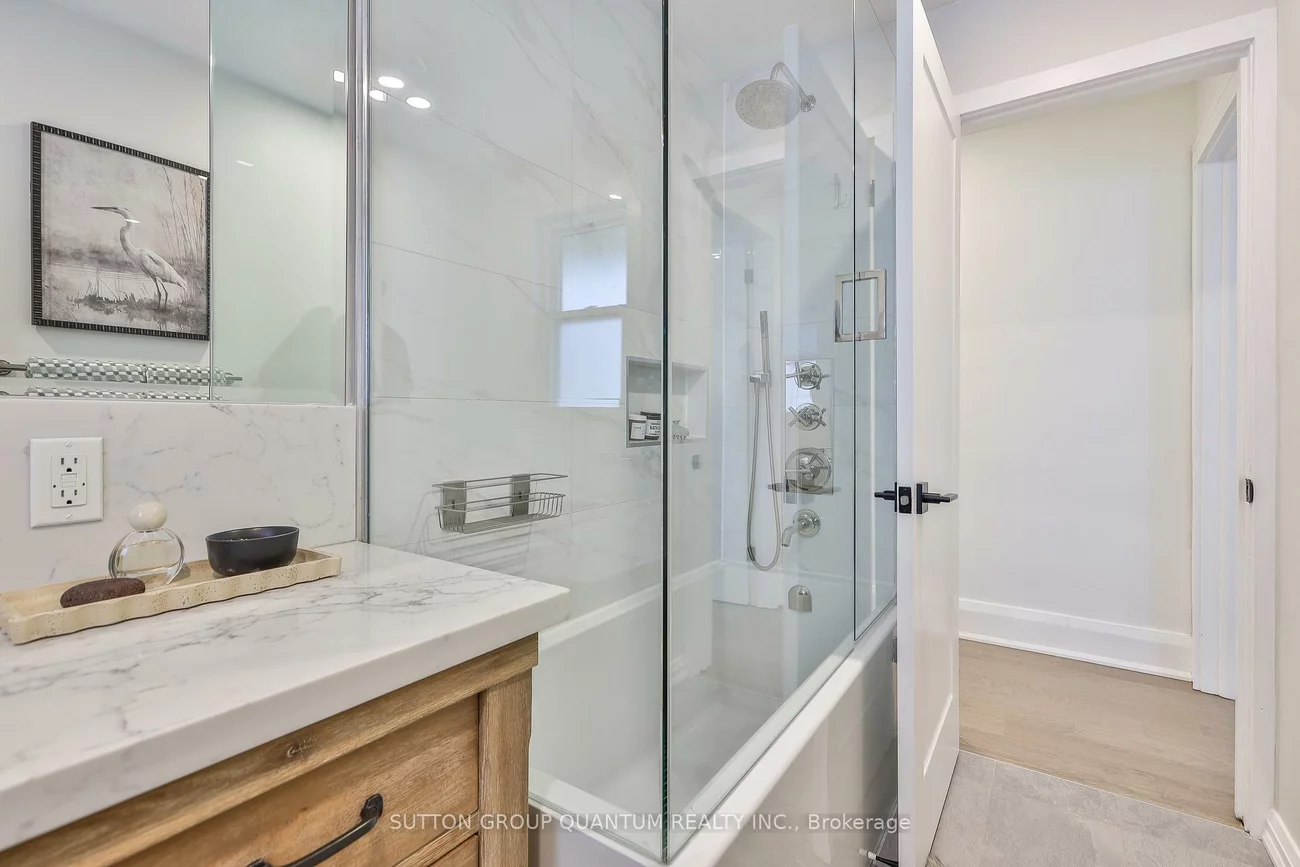 110, Castlefield, Yonge-Eglinton, Toronto